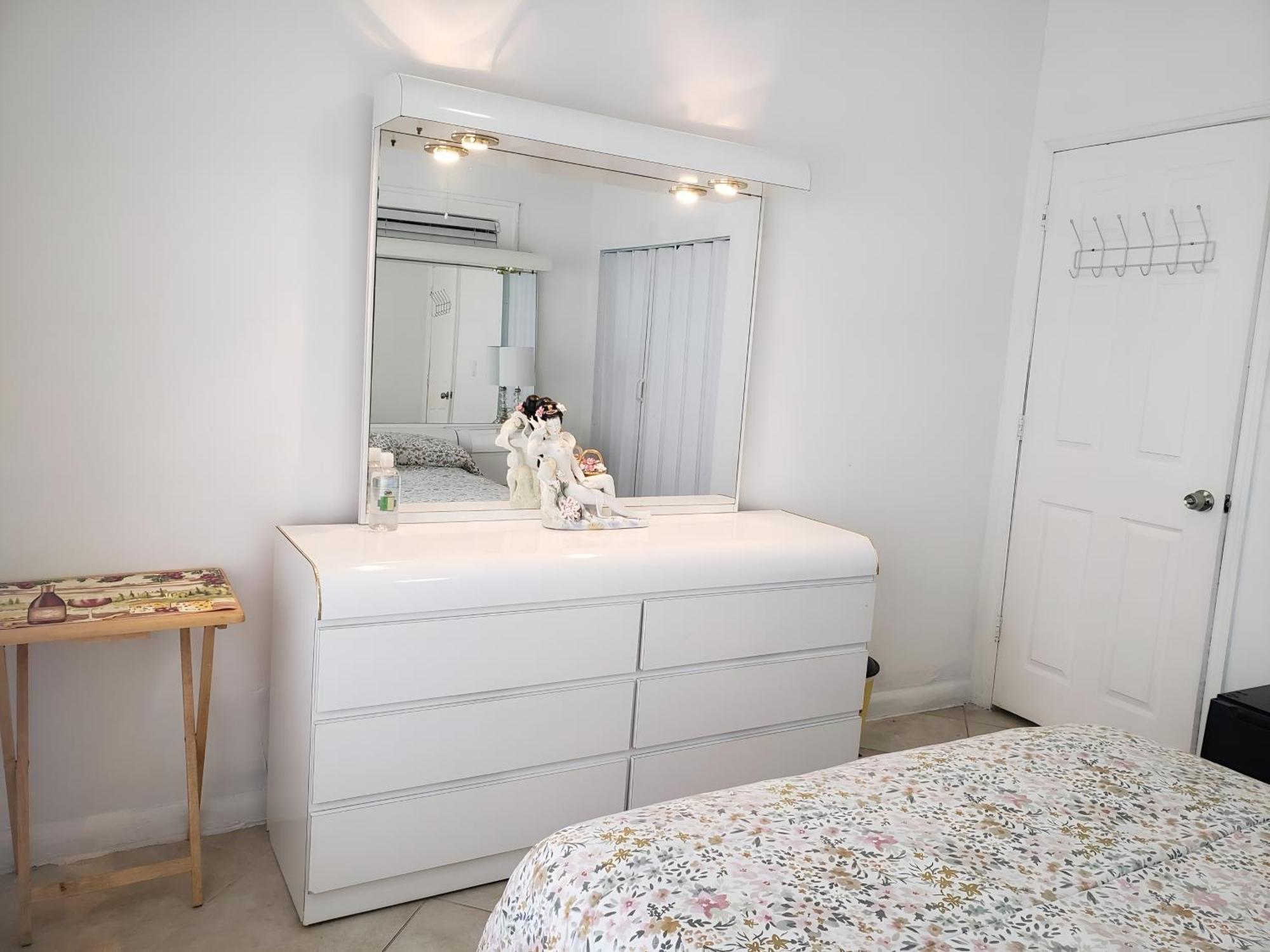 B1 Best Value On Private Bedroom With Private Bathroom In Little Havana, Miami Bagian luar foto